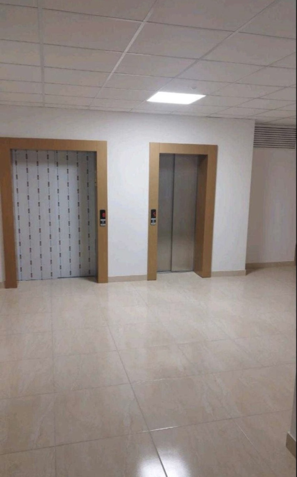 Квартира на ул. Инглези, 87 м², 90 000$ — FAKTOR