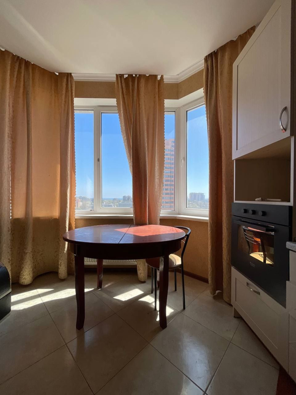 Квартира на ул. Среднефонтанская, 89 м², 80 000$ — FAKTOR