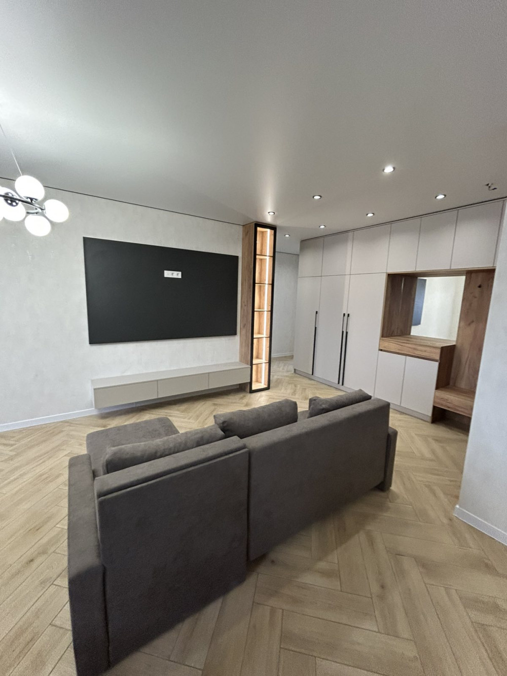 4-кімнатні, 90 м²