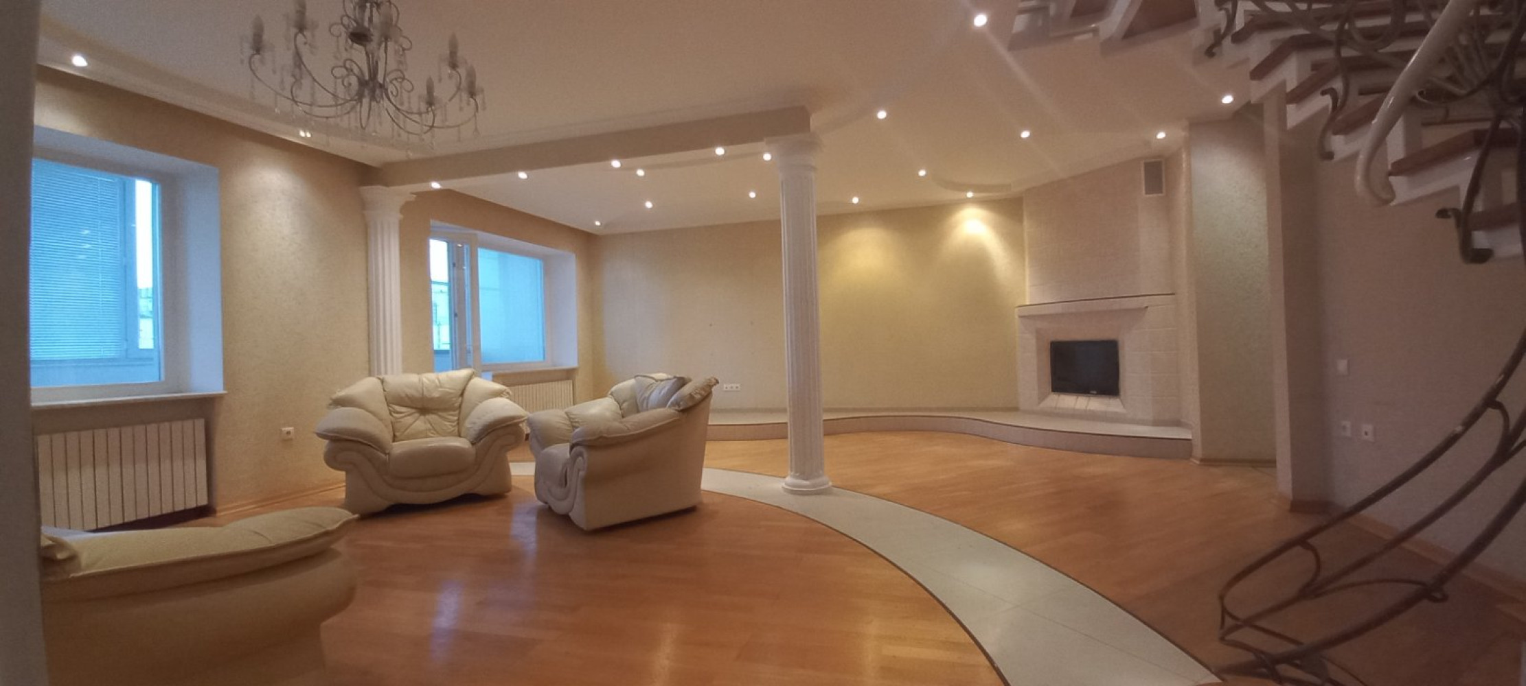 Квартира на ул. Армейская, 178 м², 180 000$ — FAKTOR