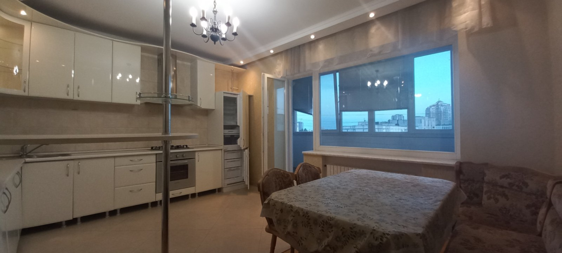 Квартира на ул. Армейская, 178 м², 180 000$ — FAKTOR