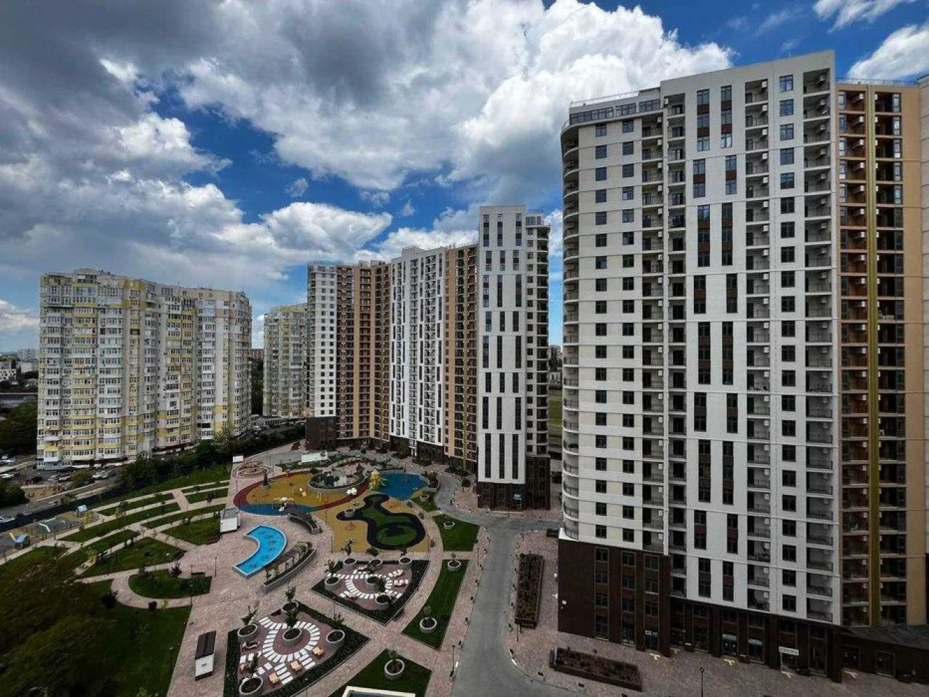 Квартира на вул. Краснова, 113 м², 120 000$ — FAKTOR