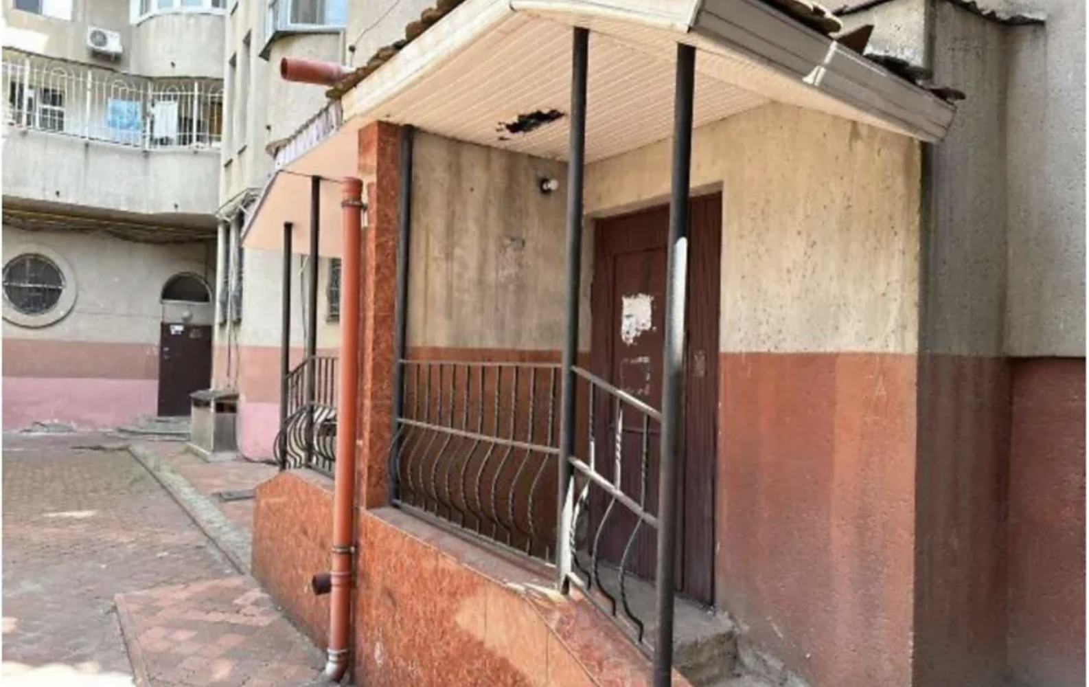 8-кімнатні, 80 м²